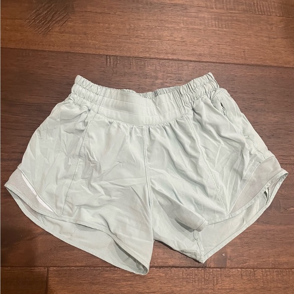 Hotty Hot Lululemon shorts - Picture 1 of 4